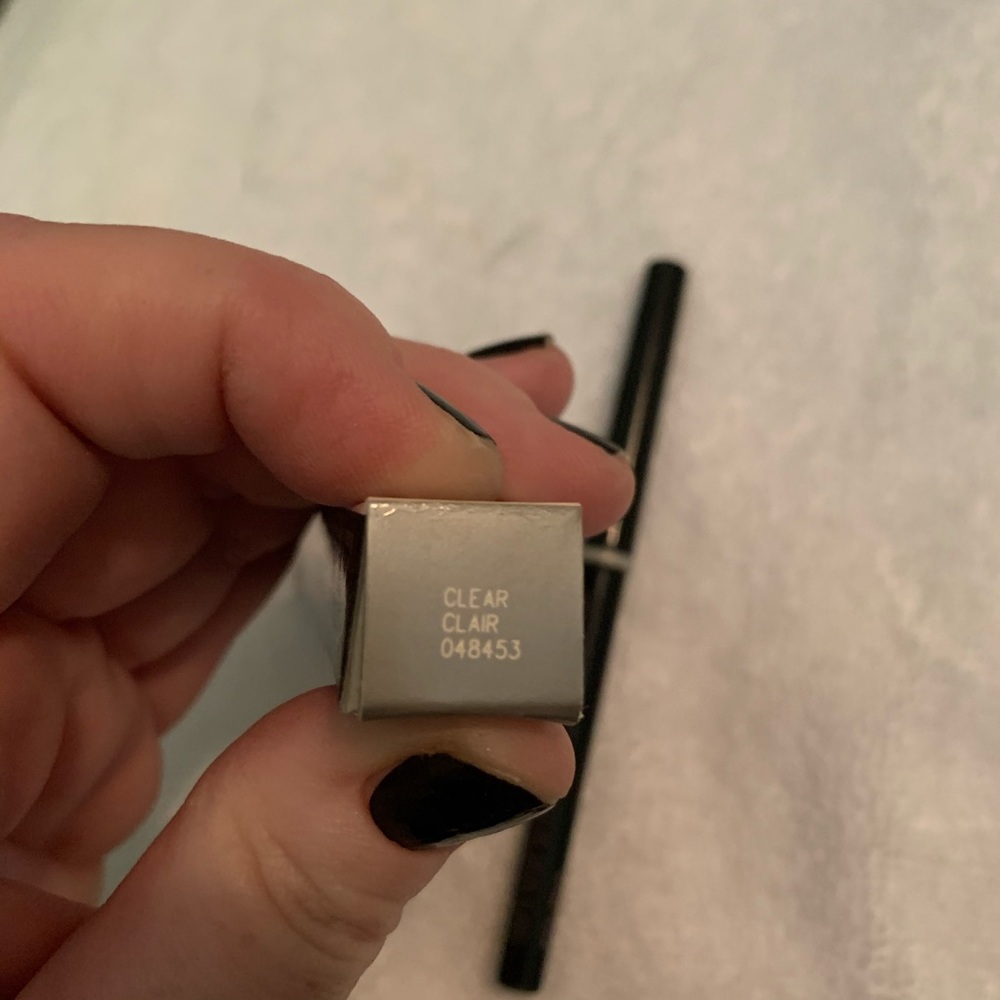 Mary Kay Lip Liner in Clear